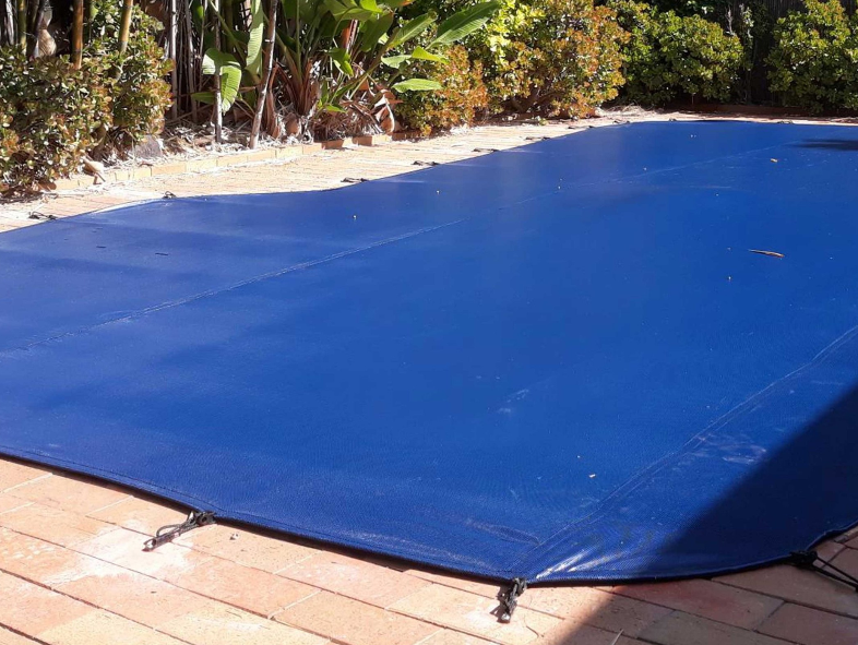 
                  
                    DAISY WINTERKLEEN POOL COVER
                  
                